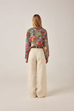 Load image into Gallery viewer, Piti Blouse in Hulton Soul Black by Maison Hotel