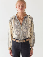Load image into Gallery viewer, Stephanie Blouse in Off White Blossom by Maison Hotel