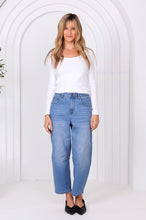 Load image into Gallery viewer, Toni Barrel Jean in Light Wash