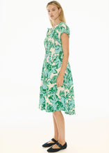 Load image into Gallery viewer, Jaine Tucked Dress in Static Floral by POL