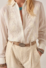 Load image into Gallery viewer, Ringo Shirt in Off White by Maison Hotel