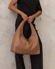 Load image into Gallery viewer, Monaco Bag in Toffee by Louenhide