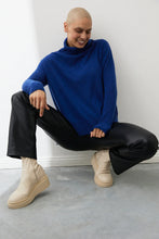 Load image into Gallery viewer, Gigi Step Rollneck in Indigo by Mia Fratino
