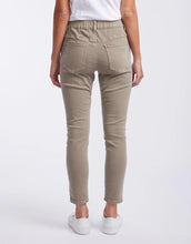 Load image into Gallery viewer, Emma Jean in Elk by Italian Star