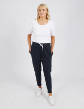 Load image into Gallery viewer, Lobby Pant in Black by Elm
