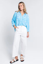 Load image into Gallery viewer, The Boyfriend Linen Shirt in Blue Bell by Hut
