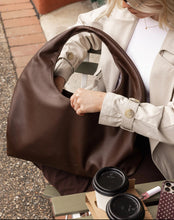 Load image into Gallery viewer, Monaco Bag in Chocolate by Louenhide
