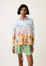 Load image into Gallery viewer, Sabine Shirt in Tjoritja by Nancybird
