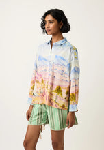 Load image into Gallery viewer, Sabine Shirt in Tjoritja by Nancybird
