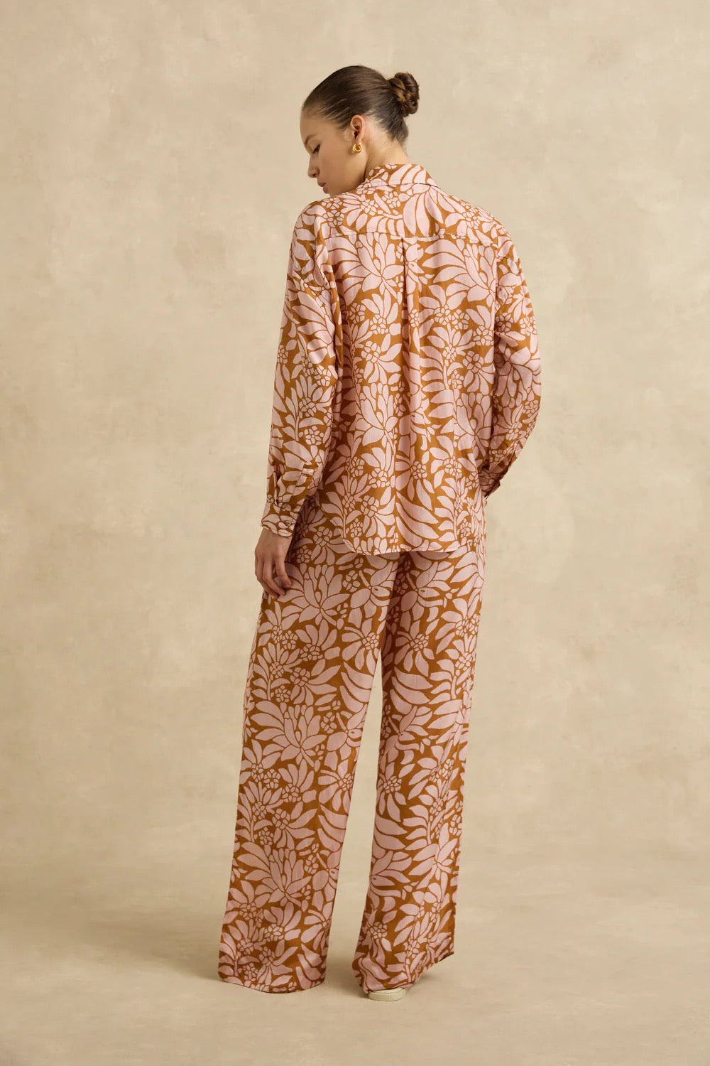 Stevie Oversized Shirt in Crocus Blushwood by Hannah Artwear