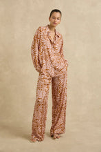 Load image into Gallery viewer, Stevie Oversized Shirt in Crocus Blushwood by Hannah Artwear
