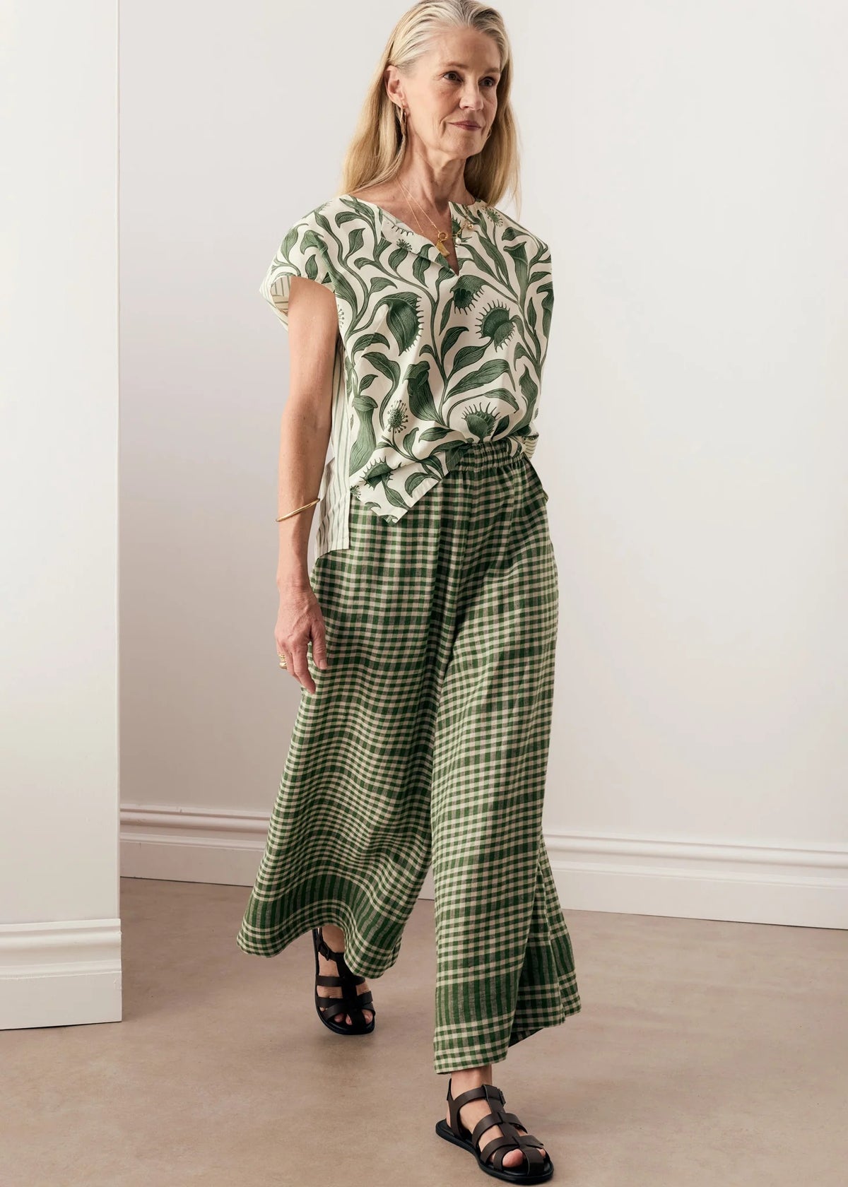 Botanica Contrast Back Top by POL