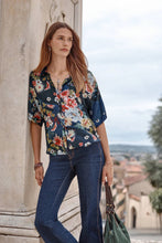 Load image into Gallery viewer, Audrey Short Sleeve Blouse in Advestia by Johnny Was
