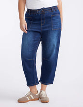 Load image into Gallery viewer, Leo Barrel Jean in Ink by Monaco Jeans
