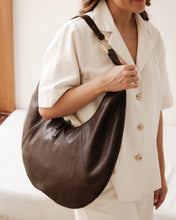 Load image into Gallery viewer, Billie Shoulder Bag in Chocolate by Louenhide
