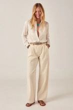 Load image into Gallery viewer, Ringo Shirt in Off White by Maison Hotel
