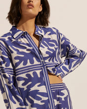 Load image into Gallery viewer, Reflex Top in Frond Wave by Zoe Kratzman
