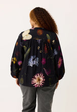 Load image into Gallery viewer, Sierra Blouse in Floratone Nancybird
