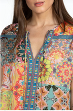 Load image into Gallery viewer, Paise Blouse in Kaledia by Johnny Was
