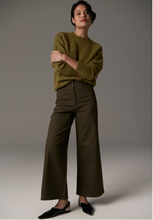 Load image into Gallery viewer, Finlay Crew in Green by Pol
