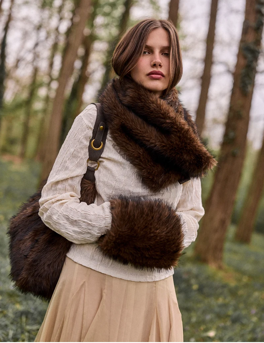The Collar by Nat & Nin Maroon