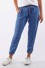 Load image into Gallery viewer, Florence Chambray Pant by Elm
