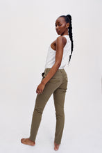 Load image into Gallery viewer, Ivy Copenhagen Karmey Chino in Army
