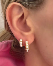Load image into Gallery viewer, Crystal Pearl Midi Hoops by Fairley
